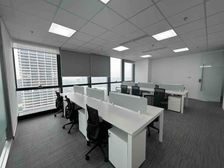 经开区金融八街联合金融 紫光大厦出租精装带隔断面积大小