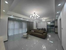 业主精装,直接拎包入住,港式大横厅,还带车位哟