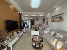 红谷新城 稀!缺上下两层正规复式 精装三房2卫 视野开阔