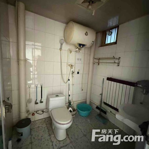 出租 和平公寓 一层 东西齐全 拎包入住