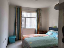 落!电梯阳面一居室,中间好楼层,老证,出门就是商业街!