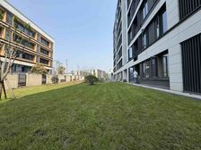 250平大花园洋房4房 南北通透 带中央空调 旁边就是书包