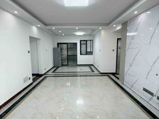 户型方正,配套齐全,精装修,大四房