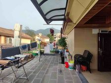 天然氧吧精装洋房顶跃4房 带三个露台 现代风格精装 近轻轨