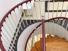 笋!笋!笋!天琴半岛160平复式:四房+花园鱼池南向,保养新