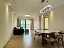 金色果岭精装三房两卫 满五 全新装修未入住,拎包入住