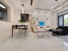 岔路口轻轨旁,精装三房双卫,大阳台,生活便利