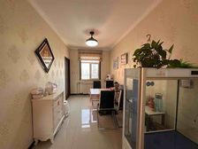 七中!带车位带储间!拎包入住!带双阳台!两梯两户!