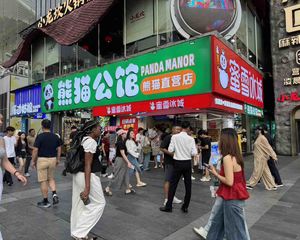 春熙路,真实在售,年租6万,品牌商家租约8年,过户快证齐全