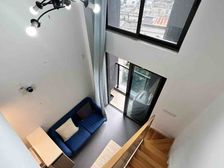 东江月 难得出一套的朝南复式一房一厅 看花园中间楼层 70年