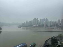 好房急(来福士重庆)地标建筑,大平层看两江交汇一线江景