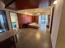 半岛花园 电梯高层 可看河景 精装修没怎么住过 附近有市场