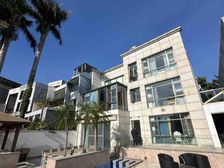 独栋别墅 豪华装修 实用900平 上下4层 前后大花园