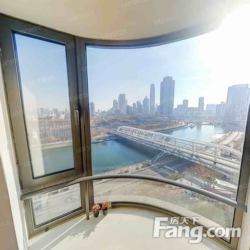 仁恒海河广场精装三居 南向中层 160平电梯房