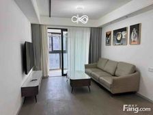 小区性价比醉高,业主诚心出售,有产权车位,随时看房