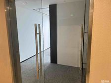 青秀万达67平租2600元