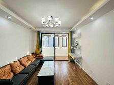 2016年商品房,中间楼层,小区中心位置,有钥匙,有议价空间