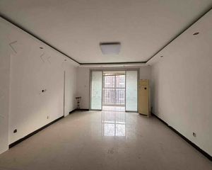 单价4千多电梯小高层河东 大社区东方太阳城三居 老证 带储间