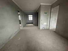 红谷新城 一梯一户 南北通透 毛坯三房 好楼层 视野开阔