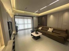 精装急售,住在公园里的小区,门口就是树人小学