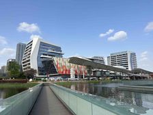 新川之心湖景办公丨电梯口带阳台 24H空调丨新加坡数创公园