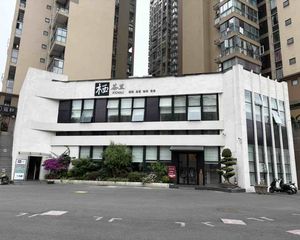 金沙核心,50米展示面,十字路口年收32万,豪华装修方便停车