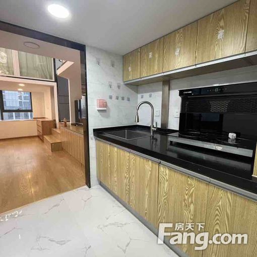 8号线朱辛庄地铁站LOFT两居业主直租