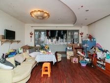 原始大三房,近地铁,配套完善,南北通透,视野开阔,诚意出售。