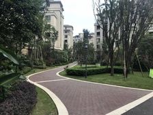 仅一套,350万.买照母山约克郡大四房大平层.朝中庭居家安静