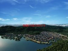 270万买 照母山湖山樾纯别墅小区 带大露台 双车库