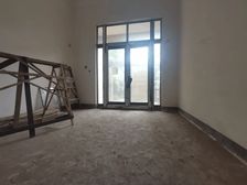 好安逸,巴南万达商圈别墅,实得面积240平米左右,价格实惠