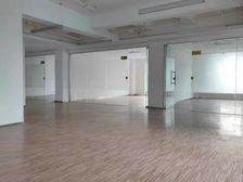 东部新城金融硅谷243平,西南北三面采光,独立空调四隔间