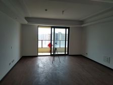 欢乐海岸二期 175平4室2厅 3卫南北通透