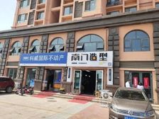 70年产权 临街现铺 带暖气 民用水电 带车位