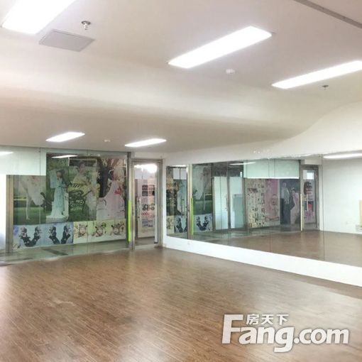 六里桥 风荷曲苑底商 大户型可.授课.通透大户型.随时看房