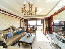 08年商品电梯房 婚房装修拎包住 中间楼层 满五年 随时看