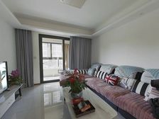 房东诚售三开间朝南户型双阳台交通便利离近地铁