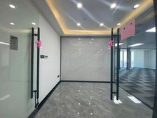 无锡高楼 国金中心 精装修落地窗带割断 招人方便面积任选