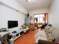 房山区燕山迎风一里3室1厅出售,六层,商品房 住房