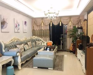 低市价30万,甲A级房,装修保养好,万达华府