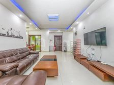 湖岸名家北区,南北通透3房2卫,出门轻轨口