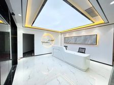 真实照片随时可看房 东站绿地之窗高层电梯口精装260平