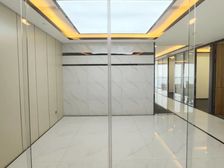 郑州地标 高铁站绿地中心双子塔277平带家具 电梯 朝东