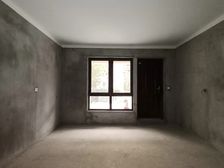绿地观堂4室2厅3卫南朝向350.0万元/套出售