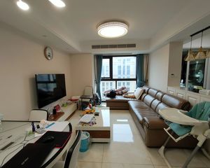 格兰晴天3室2厅1卫南朝向149.0万元/套出售
