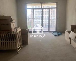 凤江绿缘4房2厅毛坯136万