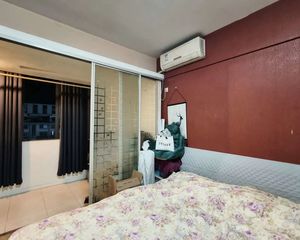 西堤阳光1室1卫南朝向70.0万元/套出售