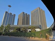 海淀区 公主坟口 独栋写字楼18000平带装修出租