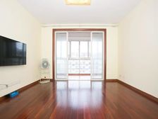 临河 环境好 精装修 随时看房 停车方便 一梯两户