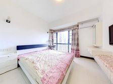 此房中高楼层 看房方便 业主诚意出售 不靠马路